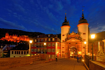 Fototapeta na wymiar Heidelberg am Abend