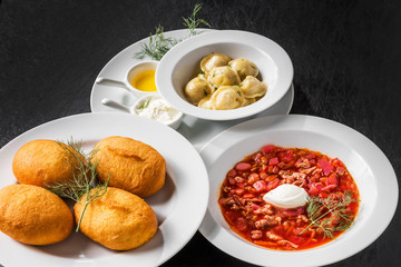 ロシア料理(ピロシキ／ペリメニ／ボルシチ)piroshki and Russian cuisine