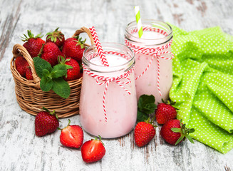 Yogurt with strawberries