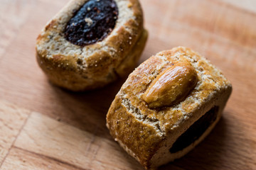 Mardin coregi / kulice with date fruit paste and almond