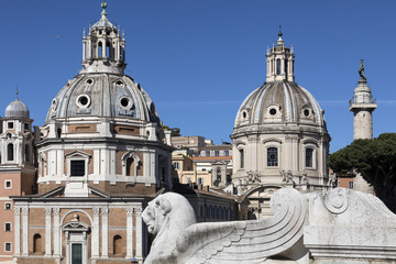 Fototapeta na wymiar Historic Buildings - Rome - Italy