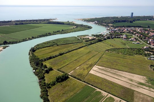 Fiume Bilder Durchsuchen 122,837 Archivfotos, und