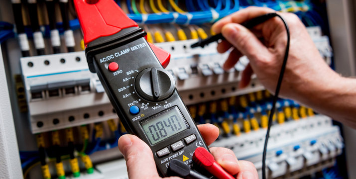 Electrical Measurements With Multimeter Tester