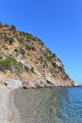 Fototapeta na wymiar Steilküste in Limnionas-Westsamos Ostägäis - Griechenland 