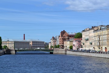 Fototapeta na wymiar Вид на Измайловский мост (Санкт-Петербург)