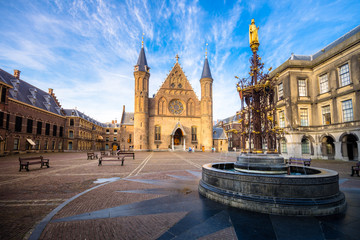 Binnenhof palace, place of dutch parliament in Hague (Den Haag), Holland, Netherlands - obrazy, fototapety, plakaty