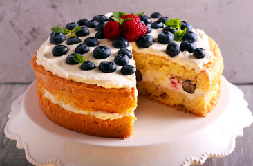 Berry and nut cream cake