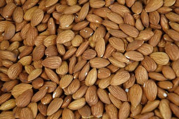 Fruits roasted almonds