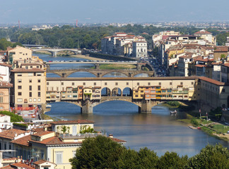 Fototapeta na wymiar The Ponte Vecchio bridge, Old bridge in Florence, Italy 