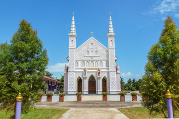 Fototapeta na wymiar Phrachristphraharuthai church is a catholic church in ratchaburi province, thailand The church is a public place in Thailand where people with religious beliefs come together to perform rituals.