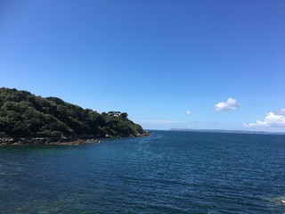 Fototapeta premium langue de terre dans l'océan