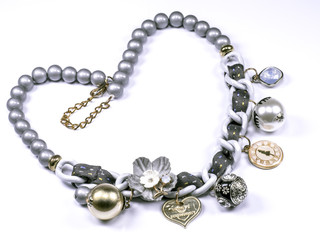 Necklace in the shape of a heart - rendered