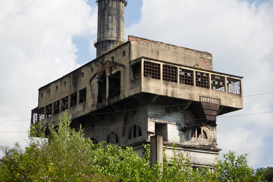 Abandoned and destroyed by war Tquarchal (Tkvarcheli) power plant