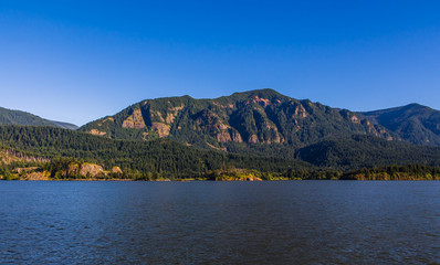 Obraz premium View of Columbia River Gorge Oregon