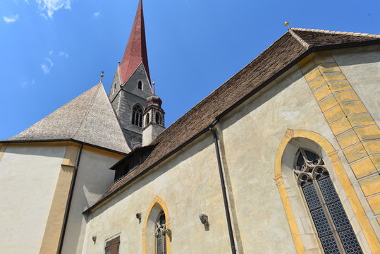 Kirche zur Heiligen Dreifaltigkeit in Schlanders-S&uuml;dtirol