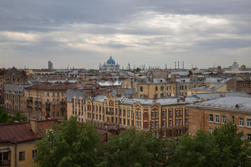 Fototapeta na wymiar Landmark Saint Petersburg beautiful Trinity church cityscape