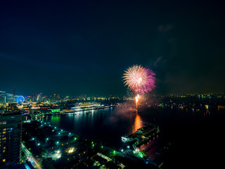 横浜の花火大会