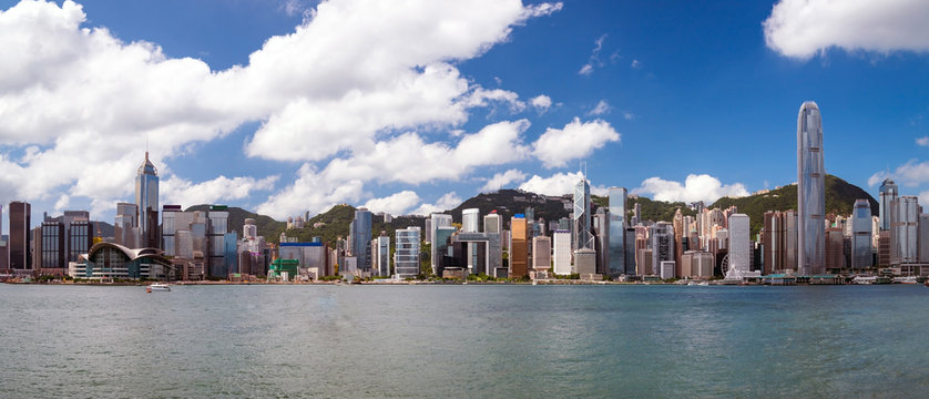 九龍半島から望む香港の景色　パノラマ