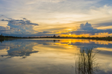sky at sunset on the lake
