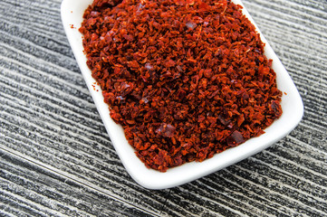 Red dry pepper, red hot pepper dry pepper in the plate, red hot pepper pictures in the package
