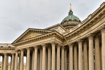 Fototapeta na wymiar Kazan Cathedral is one of the largest temples of St. Petersburg.