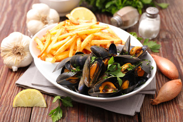 mussel with french fries