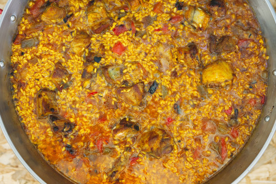 Cooking paella on the outside