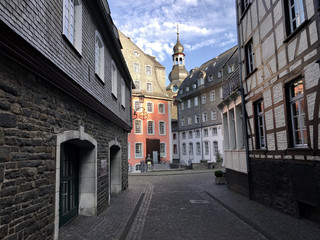 Fototapeta na wymiar In the streets of Monschau