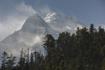 Adventure hike Trek mountains Annapurna Nepal Himalaya
