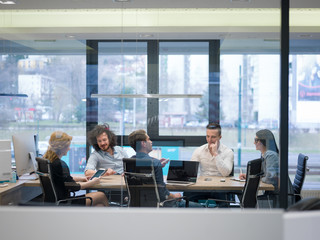 Fototapeta premium Startup Business Team At A Meeting at modern office building