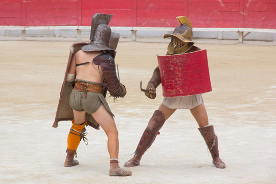 Gladiatori nell'arena di Arles