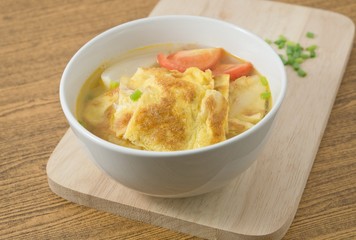 Thai Omelet Soup with Tomatoes and Chopped Scallion