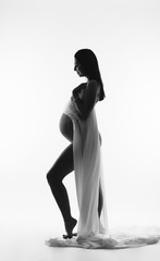 Fototapeta premium pregnant woman en studio