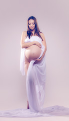 pregnant woman en studio