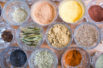Gewürze, Kräuter, Zutaten 