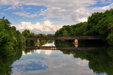 Fototapeta na wymiar Pont sur le Doubs 