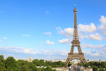 Fototapeta na wymiar PARIS, JULY 2017: Aerial view of Paris with the eiffel tower.