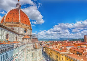 Fotobehang Boven weergave Santa Maria del Fiore (kathedraal van Santa Maria del Fiore) in Florence, de beroemdste van het architectonische bouwwerk van het Florentijnse Quattrocento. Italië. © BRIAN_KINNEY