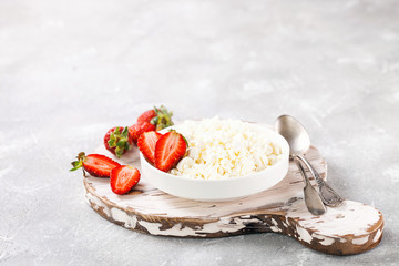 Cottage cheese with strawberry