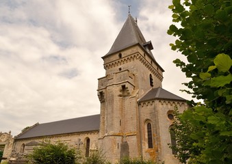 Fototapeta na wymiar Eglise fortifiée de Ribeaucourt