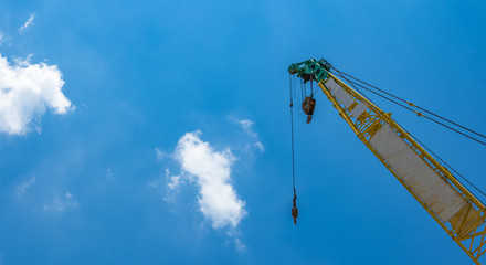 Mobile construction crane.