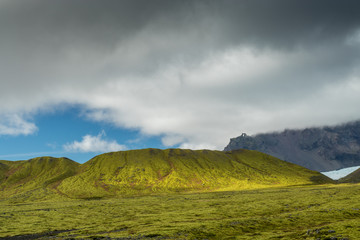 Fototapeta premium Farbenprächtige Herbst-Landschaft im Skaftafell Nationalpark, Südisland