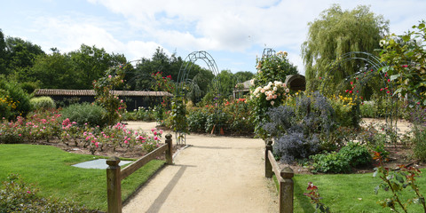 jardin en fleur © AUFORT Jérome