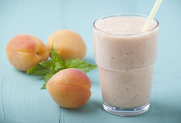 Smoothies with apricot