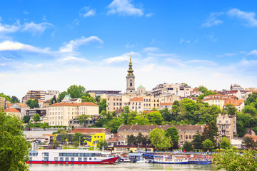Beautiful view of the historic center of Belgrade on the banks of the Sava River, Serbia - obrazy, fototapety, plakaty