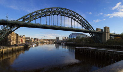 Fototapeta na wymiar Panoramic shot of River Tyne & Bridges