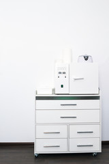 Оборудование для стерилизации профессиональных инструментов для маникюра и педикюра. - obrazy, fototapety, plakaty