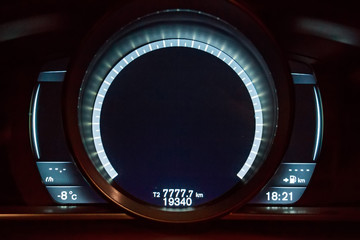 Close up modern electronic speedometer - obrazy, fototapety, plakaty