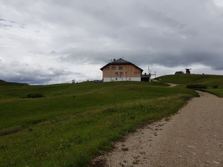 sentieri del Pralongi&agrave;