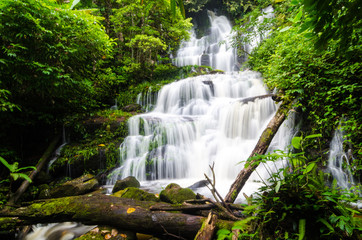 Obraz premium Nature landscape of waterfall hidden in the tropical, Thailand